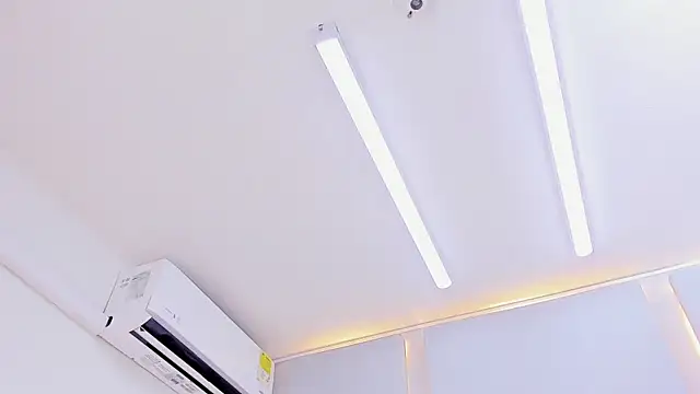 Živý XXX chat EmilyDiaaz