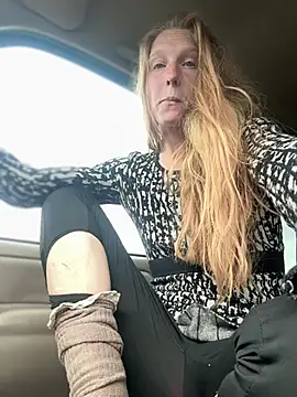 GoldenFlameGoddess – Naživo XXX chat