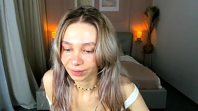 LuluAlis' Live XXX Chat