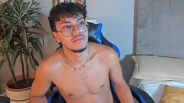 kai_storn Pertunjukan Webcam