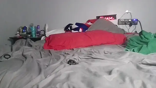 deepinnnnn Adlı Modelin Canlı XXX Sohbeti