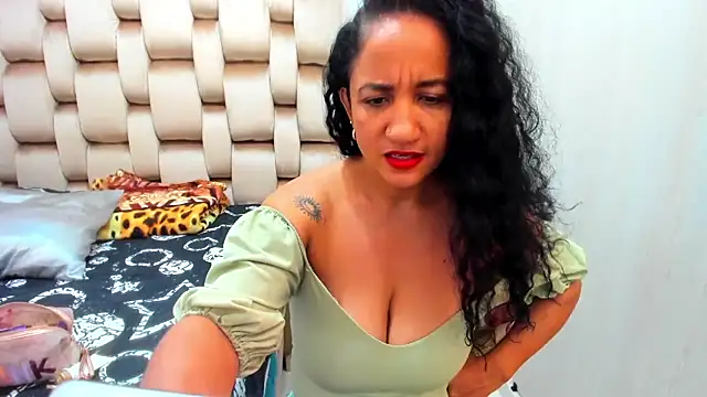 Chat XXX en directo de alaskmiller1