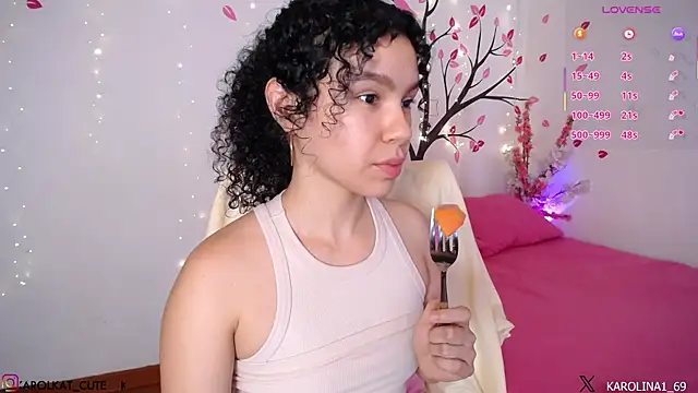 Karolina_1のライブXXXチャット