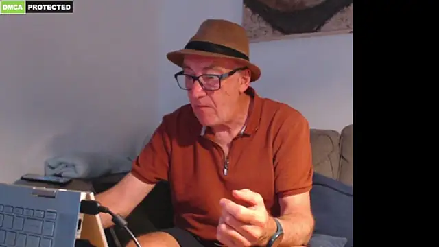 Pertunjukan Kamera Web bluedae1