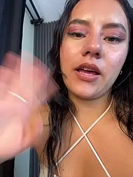 Candy-firee 现场XXX聊天