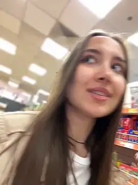 ICrazyOneIRL Chat XXX live