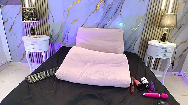 AprillRoss' Live XXX Chat