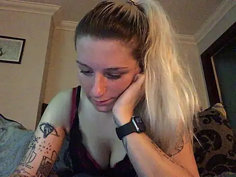 xxamyleighxx élő XXX-chatje