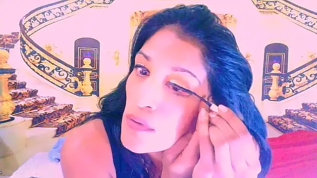 IndianSexcSmyle élő XXX-chatje