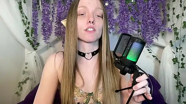 ElfGirlAna élő XXX-chatje