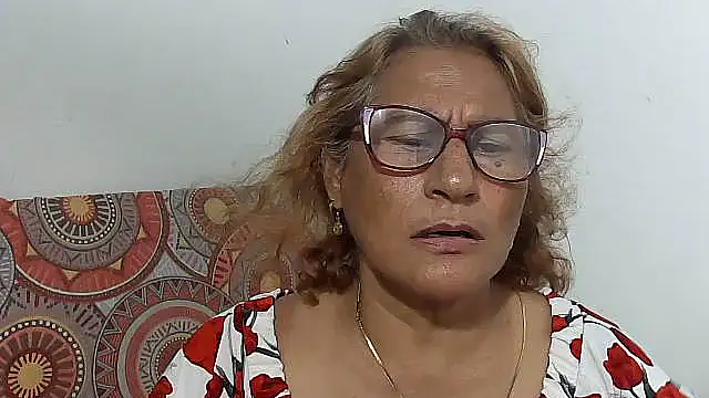 Chat +18 de charrysexy1 ao vivo