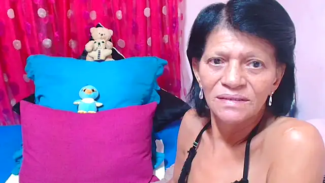 SLUTTYROXY – Naživo XXX chat