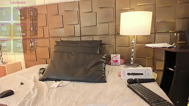 NaomyRivera Chat XXX live