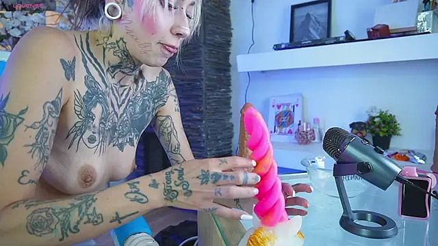 miss___angel: онлайн-секс-чат