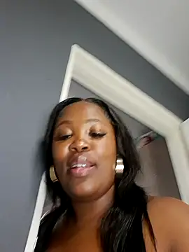 SWEETDOLLY29XX Adlı Modelin Canlı XXX Sohbeti