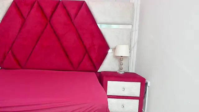 XXX chat uživo modela Kity_spiderr