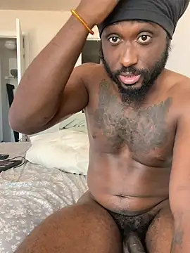 TheRealKnottiHead Show in webcam