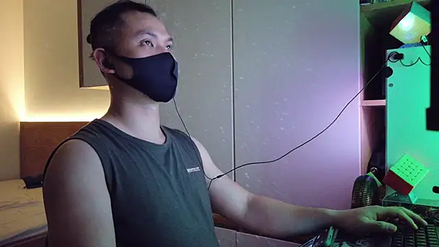 Chat XXX en directo de OnlyMan90