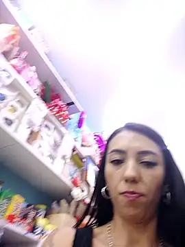 Chat +18 de LunaZambrano ao vivo