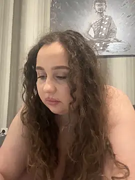 CurlyMaddie Webcam show