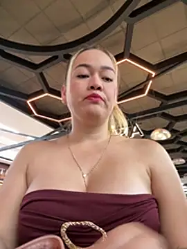 Pokazy przed kamerką – Danielavegax