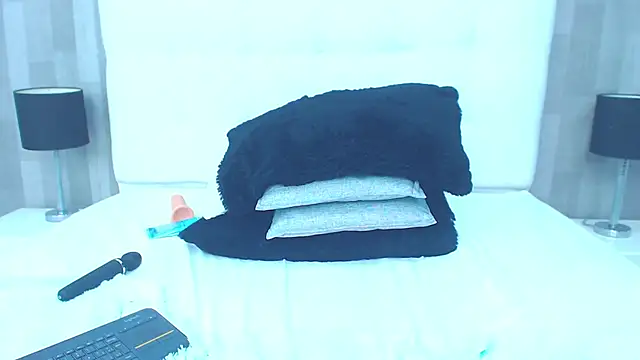 LeahMillerr: онлайн-секс-чат