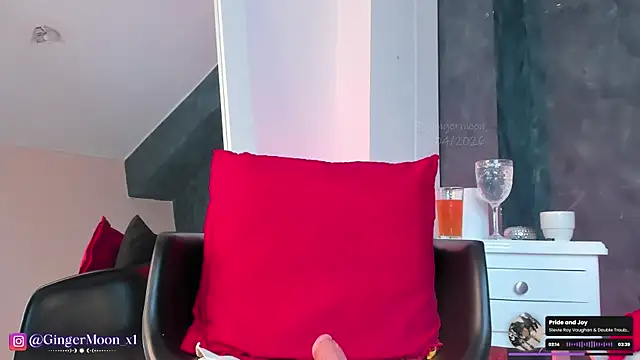 GingerMoon_'s Live XXX Chat