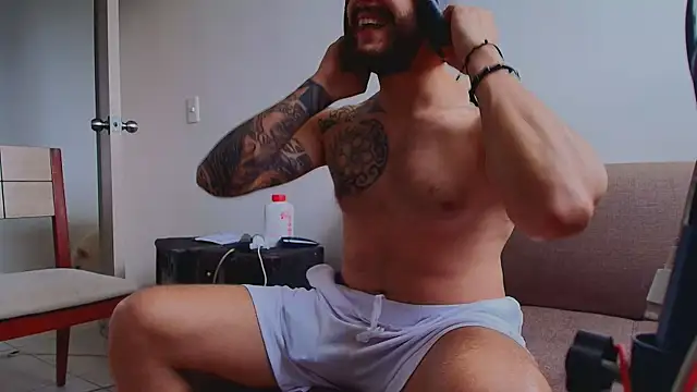 thomas_gun Adlı Modelin Canlı XXX Sohbeti