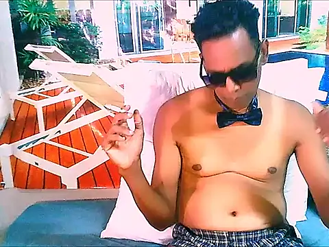 IndianHunk01's Live XXX Chat