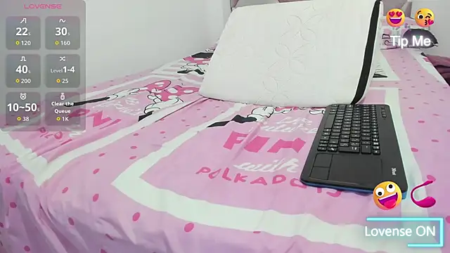 SaraNixx: απευθείας συνομιλία ΧΧΧ