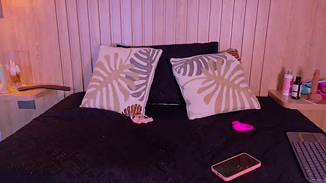 Charlott__18: απευθείας συνομιλία ΧΧΧ