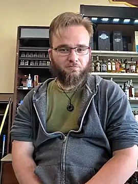 bear8t: διαδικτυακό σόου στην κάμερα