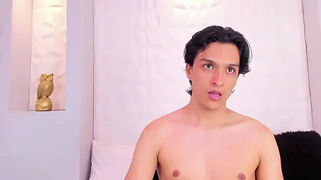 yoiirchin Live XXX chat