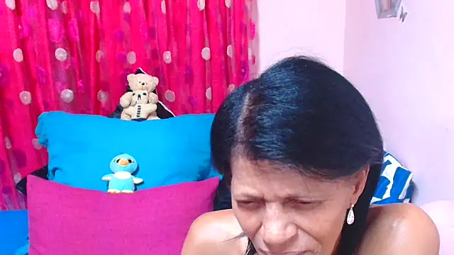 Chat XXX en directo de SLUTTYROXY