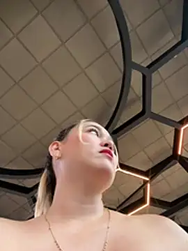 XXX chat uživo modela Danielavegax