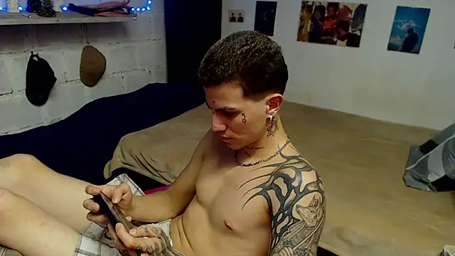 paul-mendezx Show in webcam