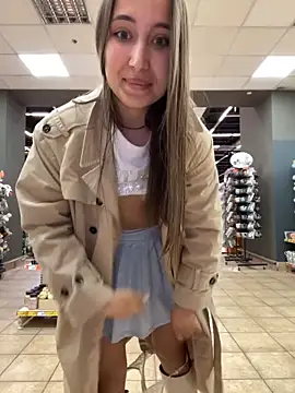 ICrazyOneIRL 现场XXX聊天