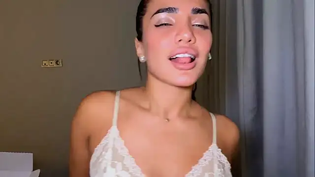 MelindaReny Chat XXX live