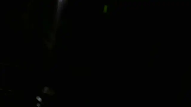 crassanova: διαδικτυακό σόου στην κάμερα