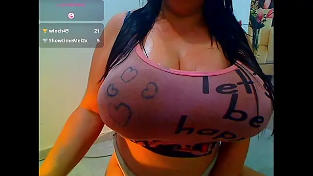 Bigcocksexyluisaのウェブカメラショー