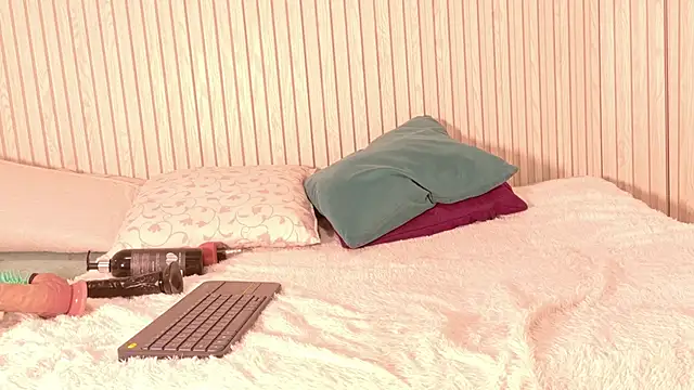 MiaJanss – Naživo XXX chat