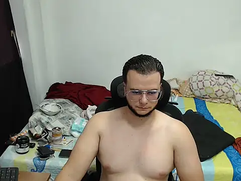 Masterboy00's Webcam Show