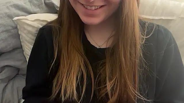 Lucyschickt Obrolan Langsung XXX