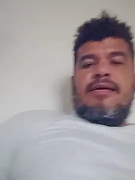 tarra122 – webcam-show