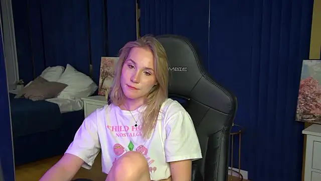 ElaraVoltage's Live XXX Chat