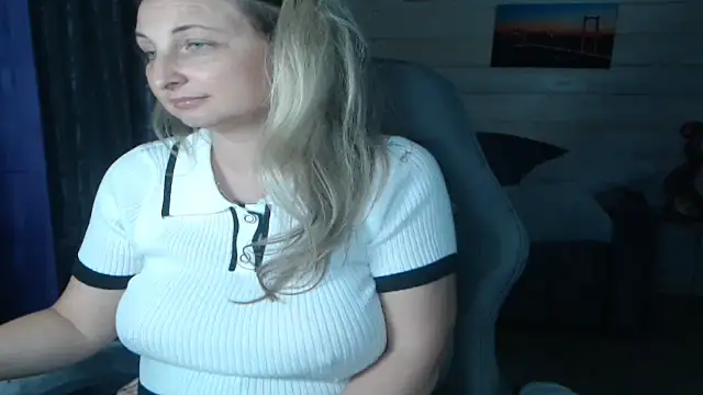 RubiLakros 即時 XXX 聊天