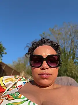 misskennedyclavのウェブカメラショー