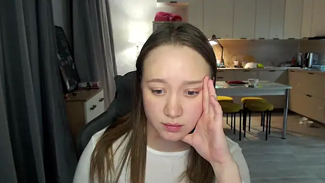 _lalune_ Adlı Modelin Canlı XXX Sohbeti