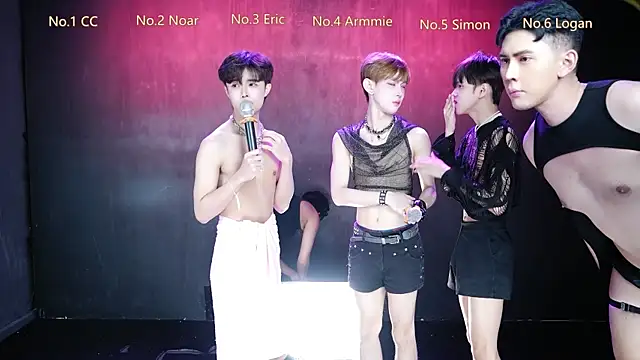 Queen-Vibe élő XXX-chatje