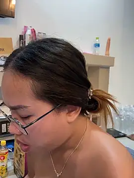 Ponthip Live XXX-chat